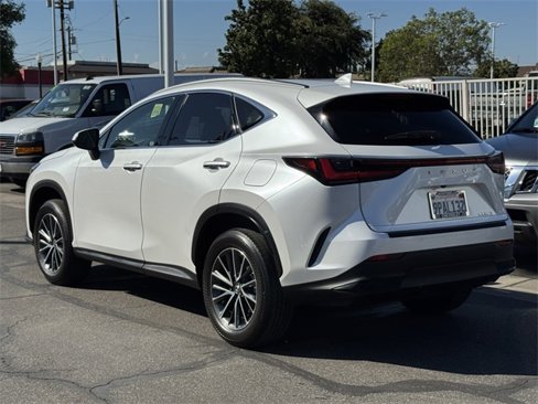 Used 2025 Lexus NX 250 FWD image 2