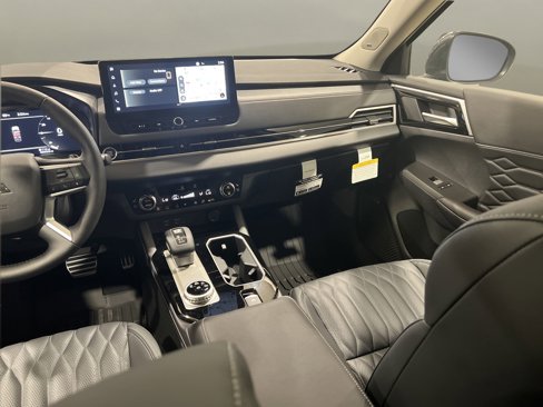 New 2025 Mitsubishi Outlander SEL image 25