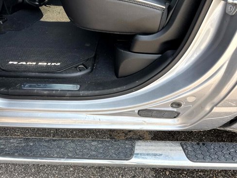 Used 2019 RAM 1500 Laramie image 32