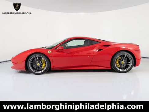Used 2018 Ferrari 488 GTB image 8