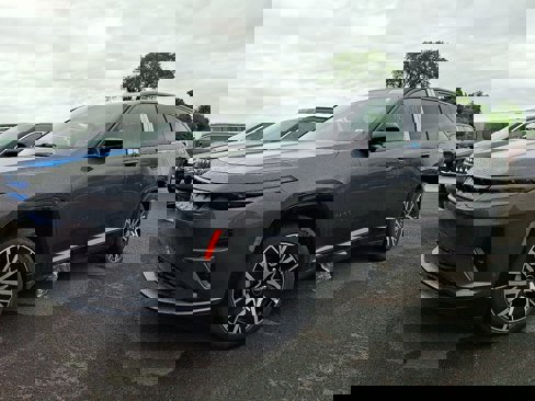 New 2025 Jeep Wagoneer Limited image 2