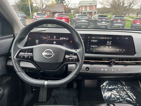 Used 2023 Nissan Ariya FWD image 17