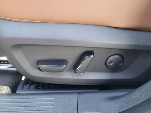 New 2026 Nissan Rogue Platinum image 14