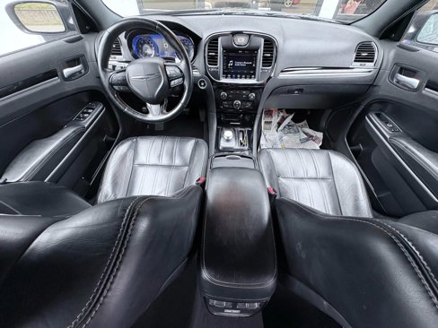 Used 2019 Chrysler 300 S image 23