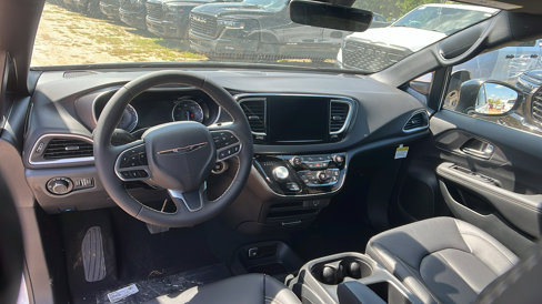 New 2026 Chrysler Voyager LX image 21