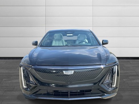 New 2026 Cadillac Lyriq Premium Sport image 8