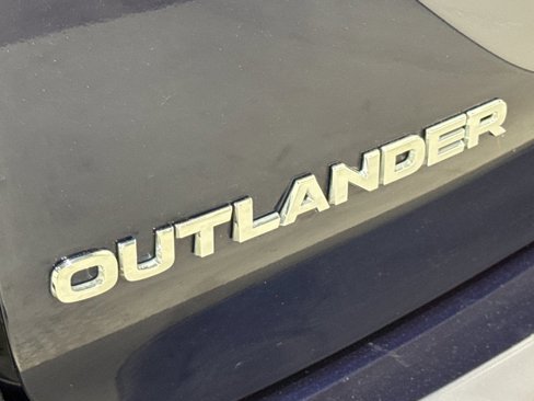 Used 2023 Mitsubishi Outlander SEL image 35