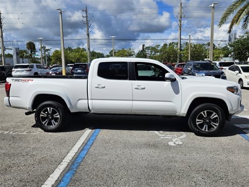Used 2018 Toyota Tacoma TRD Sport image 14