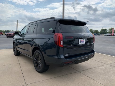 New 2025 Ford Expedition Platinum w/ Stealth Appearance Package image 5