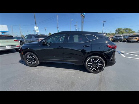 Certified 2024 Chevrolet Blazer RS w/ Driver Confidence II Package image 5