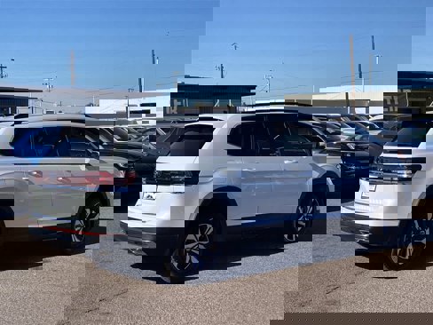 New 2026 Volkswagen Atlas SE image 6