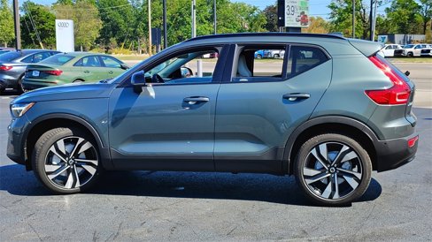New 2026 Volvo XC40 B5 Plus w/ Climate Package image 5