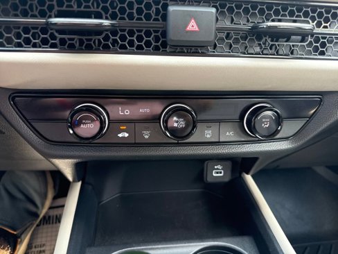 Used 2024 Honda HR-V LX image 16