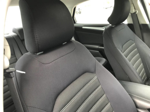 Used 2015 Ford Fusion SE image 29