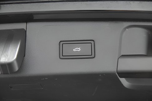 Used 2024 Volkswagen Atlas SE image 38