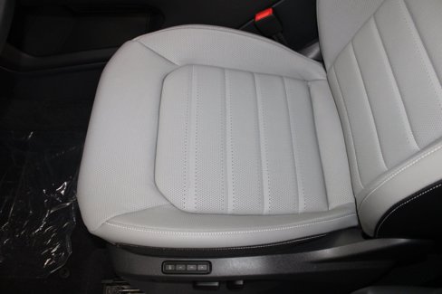 New 2026 Volkswagen Atlas Cross Sport SEL R-Line image 13