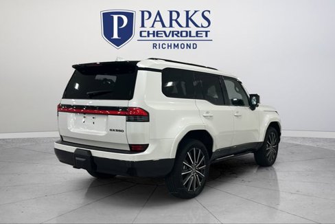 Used 2025 Lexus GX 550 image 7