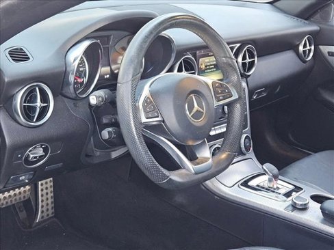 Used 2017 Mercedes-Benz SLC 300 image 7