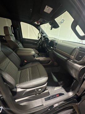 Used 2025 Chevrolet Silverado 2500 ZR2 w/ Technology Package image 7