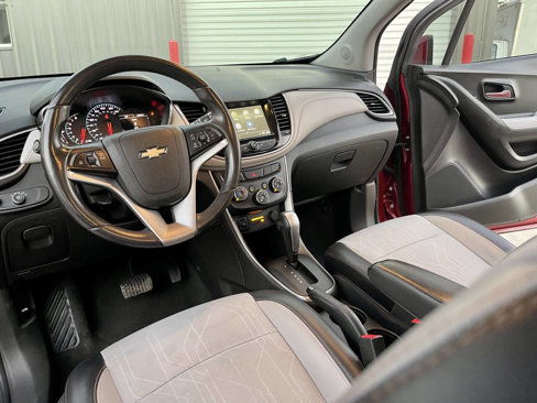 Used 2018 Chevrolet Trax LT w/ LT Convenience Package image 10