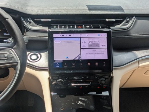 New 2025 Jeep Grand Cherokee Limited image 19