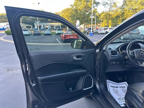 Used 2019 Jeep Compass Latitude image 10