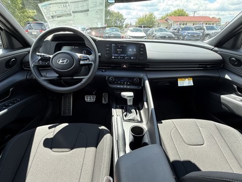 New 2025 Hyundai Elantra Sport w/ Cargo Package image 17