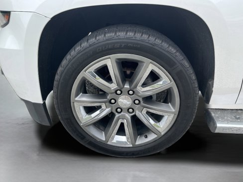 Used 2019 Chevrolet Suburban LT w/ LT Signature Package image 9