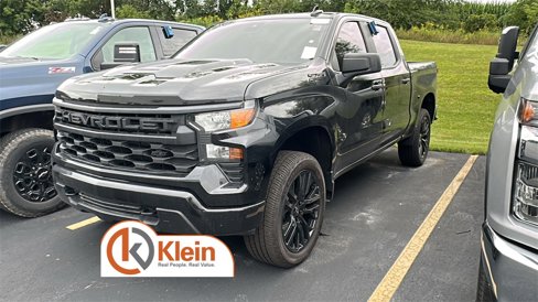 Used 2024 Chevrolet Silverado 1500 Custom Trail Boss w/ Midnight Edition image 1