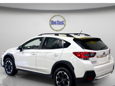 Used 2023 Subaru Crosstrek 2.0i image 3