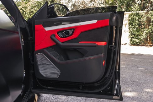 Used 2021 Lamborghini Urus image 31