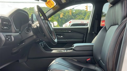 Used 2025 Honda Pilot TrailSport image 10