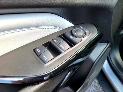 Used 2025 Chevrolet Trax LT w/ Driver Confidence Package image 16