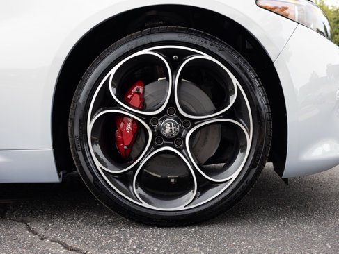 New 2025 Alfa Romeo Giulia AWD image 51