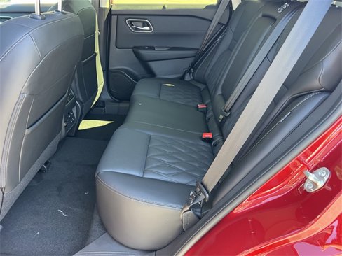 New 2026 Nissan Rogue Platinum image 18