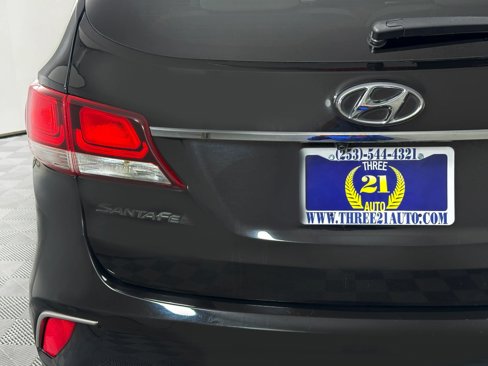 Used 2017 Hyundai Santa Fe SE image 10
