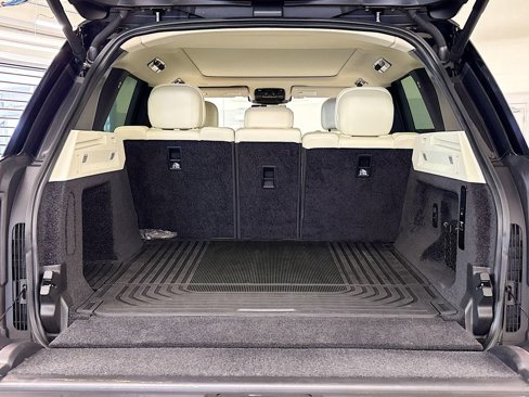 Used 2023 Land Rover Range Rover SE image 22