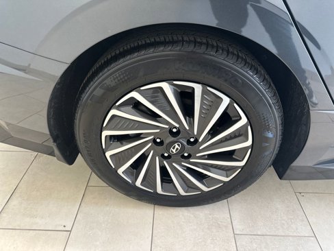 Used 2024 Hyundai Sonata Limited image 8