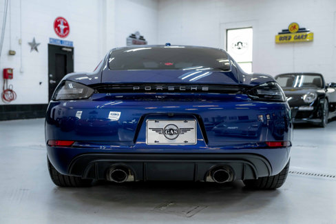 Used 2021 Porsche 718 Cayman GT4 image 8
