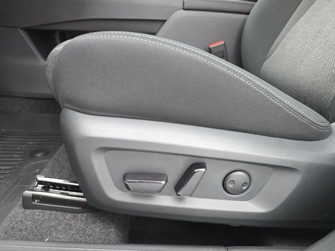 New 2026 Nissan Rogue SV image 28