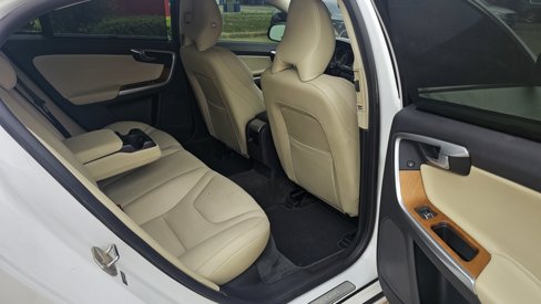 Used 2018 Volvo S60 T5 Inscription Platinum image 27