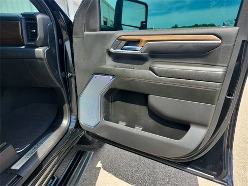 Used 2024 Chevrolet Silverado 3500 High Country image 44