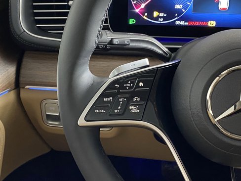 New 2025 Mercedes-Benz GLS 450 4MATIC image 17