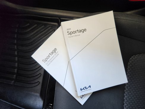 Used 2023 Kia Sportage LX image 20