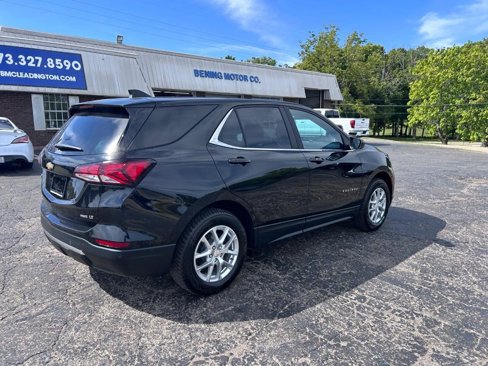Used 2022 Chevrolet Equinox LT image 3