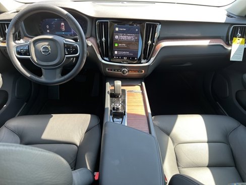 Used 2025 Volvo V60 B5 Cross Country Plus w/ Protection Package Premier image 11