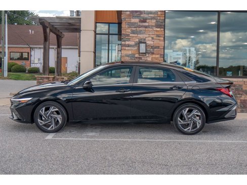 Used 2024 Hyundai Elantra SEL w/ Convenience Package image 6
