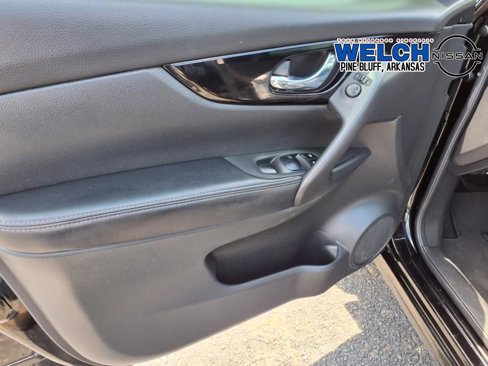 Used 2020 Nissan Rogue Sport SV image 12