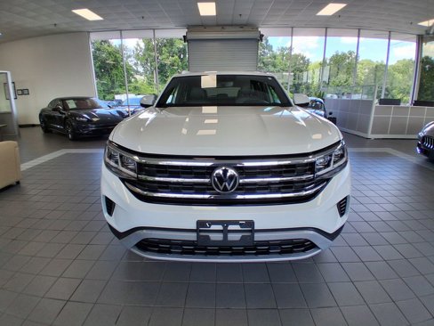 Used 2022 Volkswagen Atlas Cross Sport SE w/ Panoramic Sunroof Package image 8