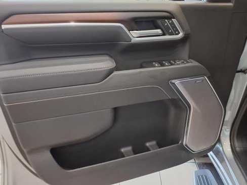New 2025 GMC Sierra 2500 Denali w/ Denali Reserve Package image 8